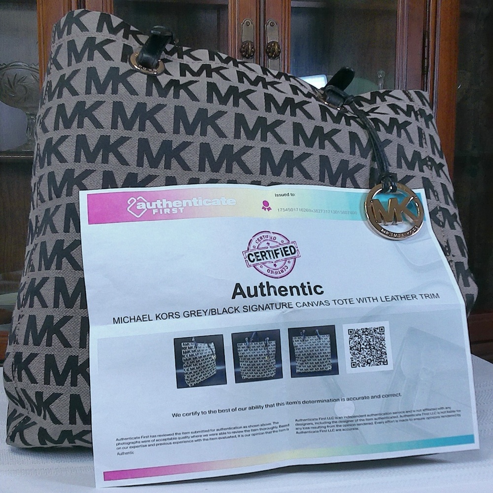 LKNW(No Call Outs) Michael Kors Jet Set Signature Canvas Lg.Tote W/Leather Trim - Picture 2 of 16